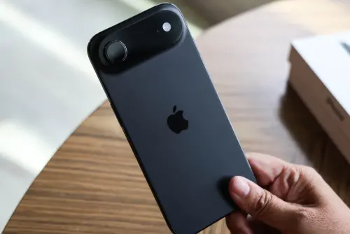 11月手機降價榜iPhone Air價差逼近4千！安卓摺疊機對折就能買到
