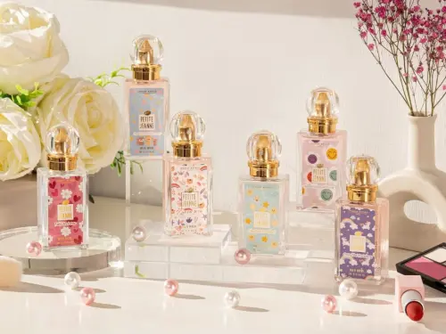 ▲7-11引進「Petite Jeanne」法國時尚香水，任選兩件499元。（圖／業者提供）