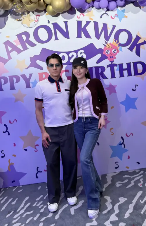 ▲方媛（右）產後依舊纖細美麗。（圖／方媛Moka 微博）