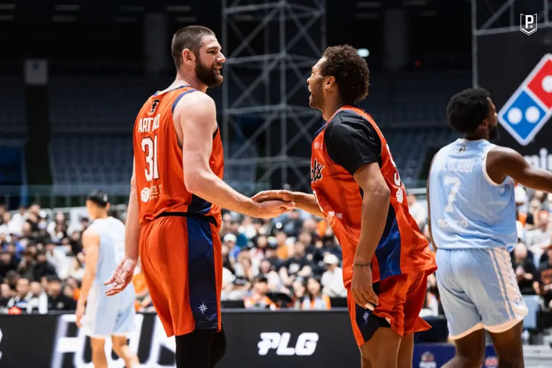 ▲P. LEAGUE+第5季開幕戰總算在昨晚於桃園體育館登場，只是大家原本預期能夠看到的開幕熱鬧華麗場景，最終卻不如預期。最明顯的就是現場大螢幕「縮小」，吊旗與其他硬體設施都縮減。（圖／領航猿提供）