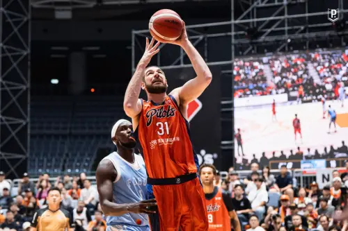 ▲領航猿規格調降，票價卻調漲，本季「橙客席」票價一口氣漲價500元，卻沒有換來相對應的觀賽體驗，都讓球迷怨聲連連。（圖／領航猿提供）