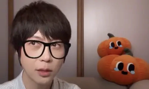 ▲五月天阿信（如圖）在26日深夜開直播，和粉絲聊心情和出道25年的點滴。（圖／翻攝自ashi_ig）