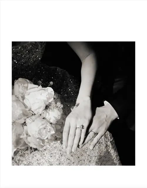 ▲林又立高調宣布婚訊，並曬出方形巨鑽，閃瞎眾人。（圖／翻攝自林又立IG@itsyulili）