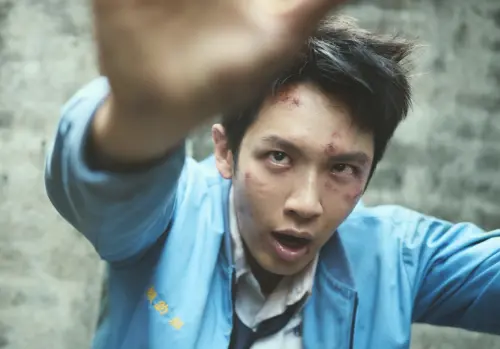 ▲柯震東（如圖）在九把刀新片《功夫》中，扮演魯蛇高中生，遇上江湖奇人，發生一段詭異的遭遇。（圖／麻吉砥加提供）