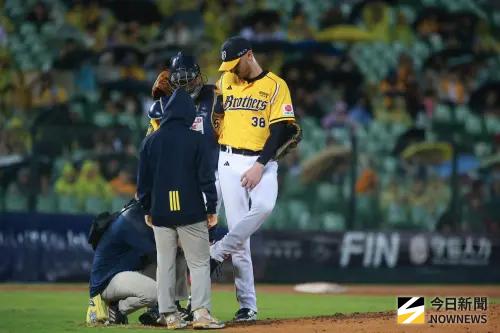 台灣大賽／李博登為何在場上清釘鞋？陳瑞昌曝原因：此事影響投球
