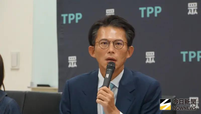 ▲民眾黨主席黃國昌要求鏡週刊為造假新聞道歉。（圖／記者呂炯昌攝，2025.10.28）