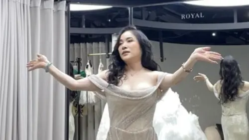 75歲李亞萍近況曝！氣色紅潤大秀凍齡身材　粉絲驚呆：氣色超好
