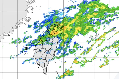 快訊／北北基宜「大雨特報」！17縣市嚴防8級強風　警戒到深夜
