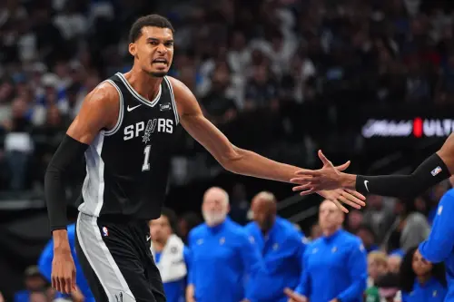 文班亞瑪受傷惹議！球迷怒指勇士新星害的　「關鍵片段」曝掀論戰
