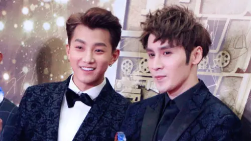 ▲居來提（右）10年前跟范世錡（左）曾組成團體。（圖／翻攝自微博）