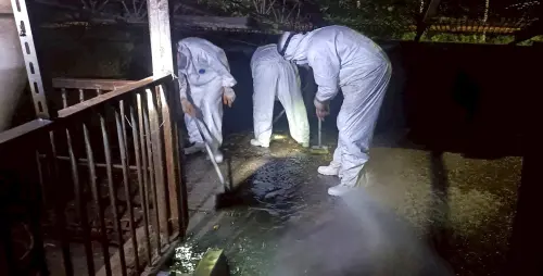 ▲台中市政府農業局派員連夜加強清消養豬場。（圖／台中市政府提供，2025.10.28）
