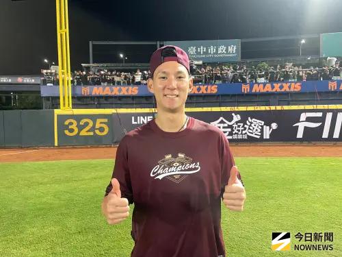 ▲樂天桃猿翻譯張為瀚分享他眼中的總教練古久保健二。（圖／記者林子翔攝 ,2025.10.27）