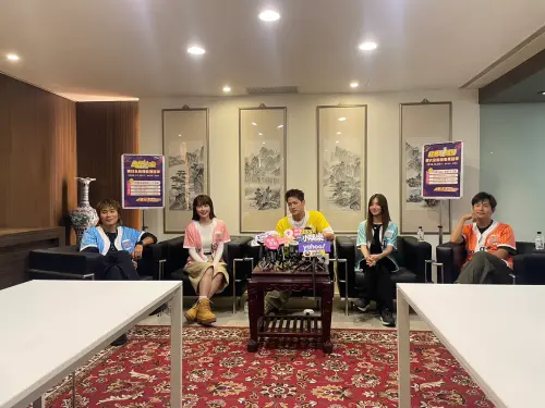 ▲王仁甫、峮峮、許孟哲、蔡黃汝、孫協志（圖／記者黃聖凱攝影）