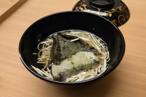 ▲神田主廚提到，為慶祝台北萬豪酒店十周年，他更將在餐宴中特別準備象徵祝賀的冬季限定熱素麵。（圖／台北萬豪酒店提供）