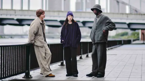 氣溫跌破18度！UNIQLO刷毛外套590元起　Gap秋季新品：正價砍6折
