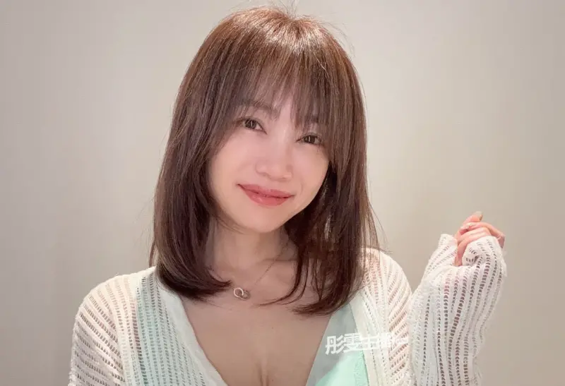 ▲蕭彤雯今（28）日發文透露在50歲後開始追星，迷上韓團Super Junior，自爆天天上網狂刷他們的相關影音片段，還忍不住害羞問：「會不會很丟臉」。（圖／蕭彤雯FB）