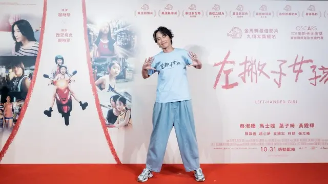 ▲唐振剛自首閃兵，好友黃鐙輝（如圖）今（28）日出席《左撇子女孩》首映記者會不免被問到相關問題，他稱讚對方勇於認錯，也不忍嘆：「年輕難免心存僥倖」。（圖／光年映畫提供）