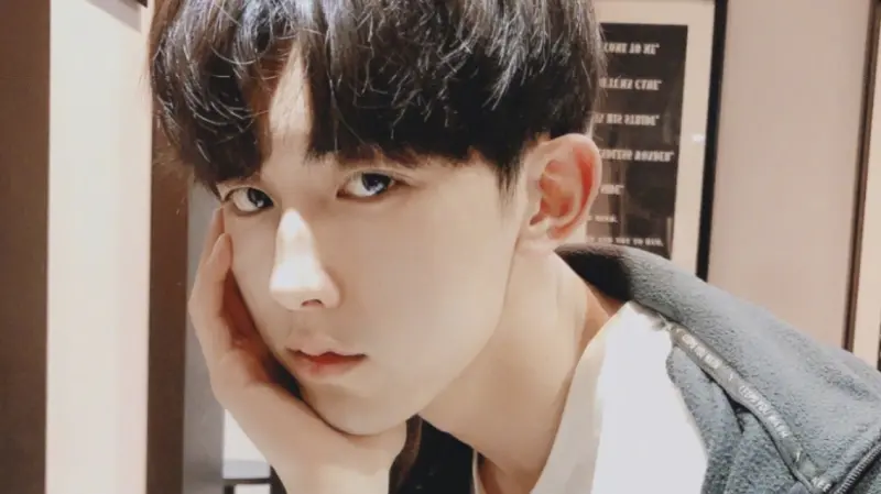 ▲中國男星于朦朧死因及過程扯出演藝圈黑料，而近來被指稱「第2個于朦朧」的郭俊辰（如圖）被爆出被楊冪簽下，此舉被認為是救下對方，引發熱議。（圖／微博@郭俊辰_Fiction）