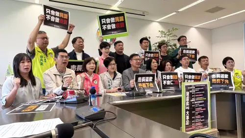 只會民調不會疫調？綠驚爆事發當晚　中市府進養豬場採樣未做防護
