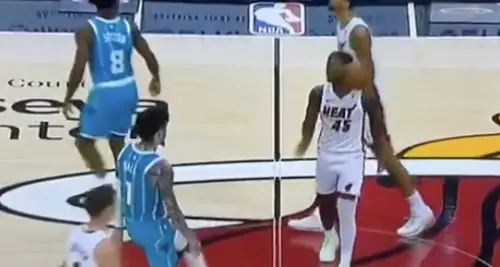 影／說好不打臉！三球鮑爾場上踢球直擊米契爾臉上　隊友傻眼
