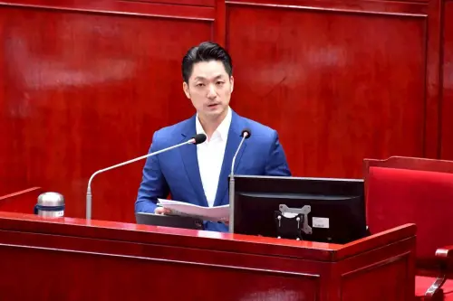 咕嚕大軍灌爆！蔣萬安又被罵翻　律師曝4字主因：難向市民交代
