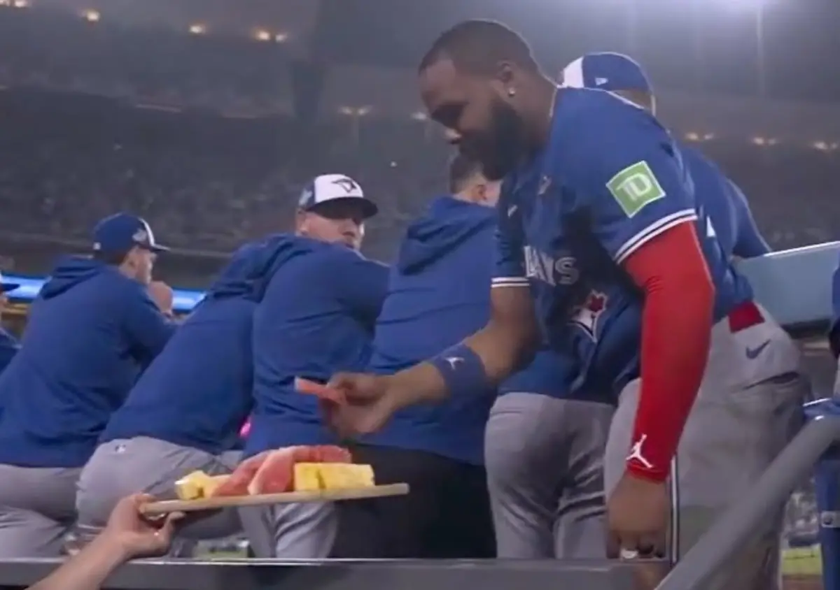 世界大賽／18局死鬥「神補給」曝光！ 藍鳥教頭：是UberEats點的