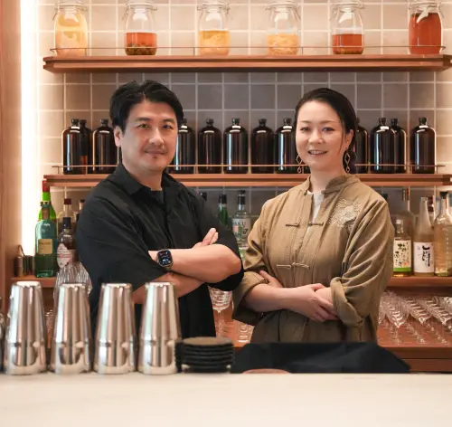 ▲富錦樹創辦人 Jay Wu（左）與 SOIL Director兼首席調酒師 Yumi Yoshino（圖／富錦樹提供）