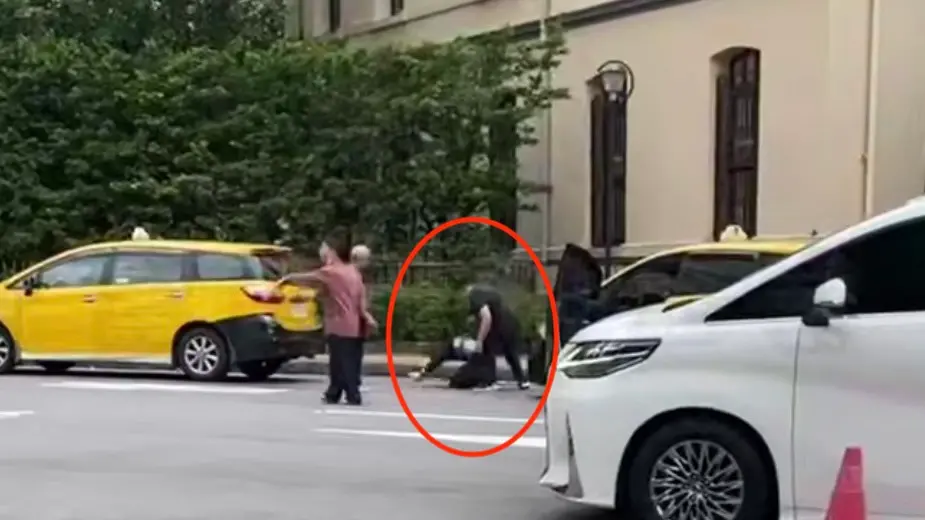 打完直接送醫？台大醫院前「小黃司機拖下車狂毆」火爆場面全被拍