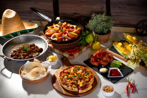 ▲田園西餐廳正推出「美墨美食節」，必吃餐點包含墨西哥紅燴辣味牛肉豆子鍋、墨西哥海鮮飯與美式煙燻羊肩肉。（圖／嘉義福容voco酒店提供）