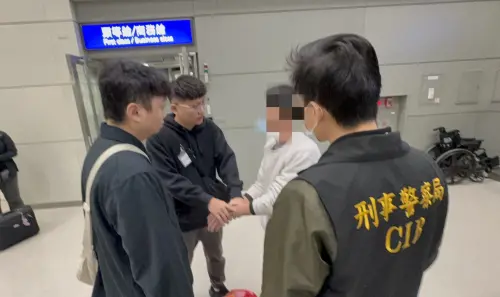身揹通緝7年⋯他性侵未成年逃美！聯手FBI逮人「遣返回台畫面曝」
