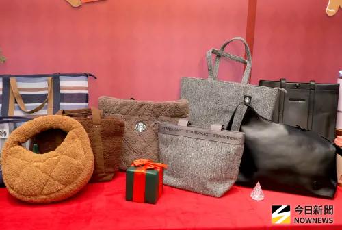▲女神絨毛系列包款500元～800元。（圖／記者陳明安攝，2025.10.30）