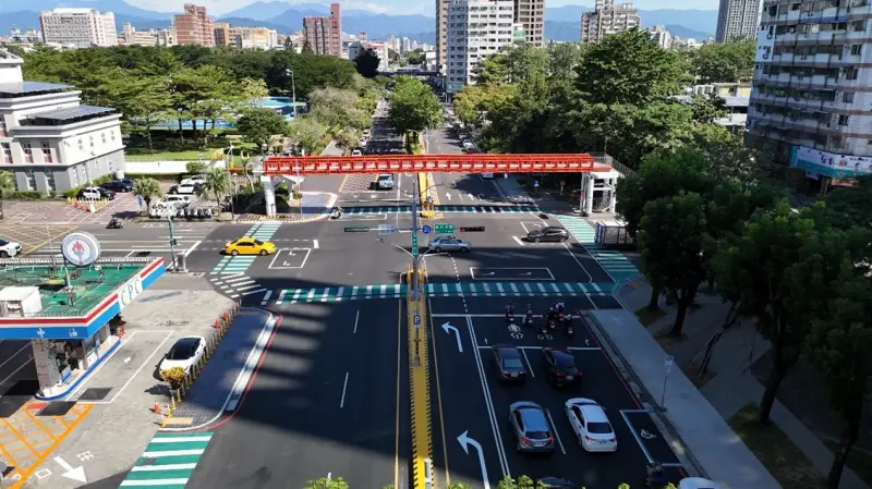 ▲台中市政府持續致力於為市民提供舒適、安全且以人為本的道路環境。(圖／交通局提供)