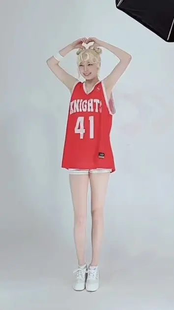 ▲身穿41號球衣的渟渟，將在韓國職籃新賽季登場應援。（圖／翻攝自渟渟IG@1120_tintin）