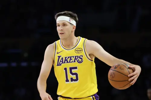 NBA／里夫斯絕殺創3大紀錄！唐西奇讚GOAT　名嘴：他比詹皇靠得住
