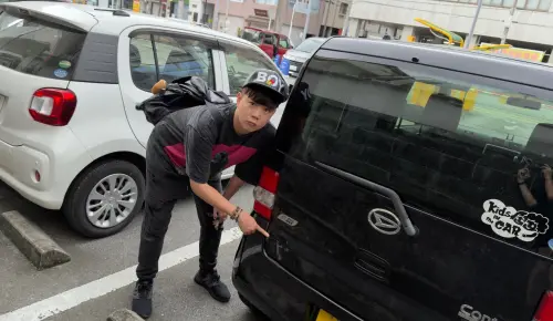 李岳沖繩自駕出意外！車尾被撞凹一個洞　後悔沒做1事慘賠萬元
