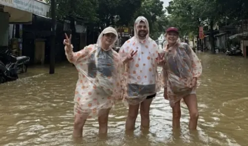 外籍遊客驚見中越洪災！順化、峴港、會安成一片汪洋
