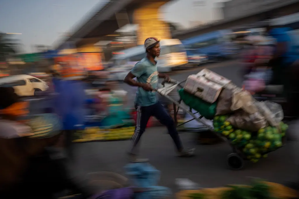 ▲根據我國農業部統計資料顯示，今年1～9月我國從南非進口蘋果雪崩式萎縮97％，葡萄柚進口量也大幅衰退近4成。（圖／美聯社／達志影像）