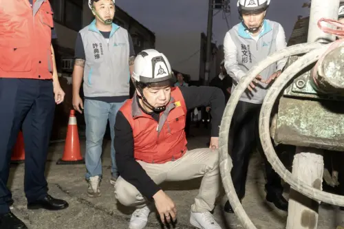 ▲新竹驚傳地層下陷！房子矮一截，33名住戶緊急安置，施工惹禍。（圖／新竹市政府網站）