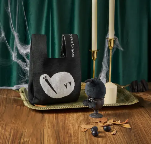 ▲發發人氣吉祥物奇異鳥萬聖造型回歸！指定消費享88折優惠。（圖／發發牧場提供）