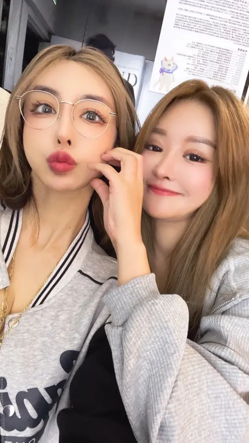 ▲雪碧（左）、謝侑芯（右）兩人是非常好的朋友。（圖／真雪碧 無雙ss臉書）