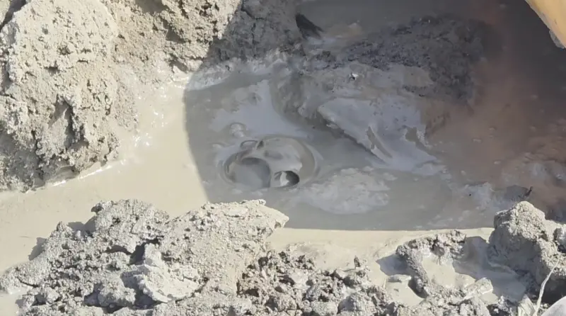 影／燕圾湖蓋不住了！江和樹直擊「廚餘噴泉」　拜託中央幫霧峰人