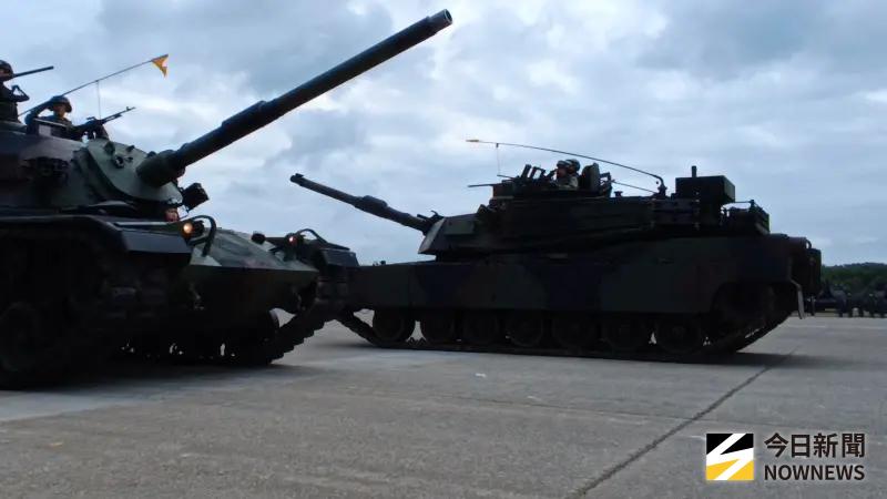    ▲陸軍584旅聯兵三營換裝M1A2T戰車（右），成爲陸軍第一個成軍的M1A2T戰車營。（圖／記者呂炯昌攝，2025.10.31）  