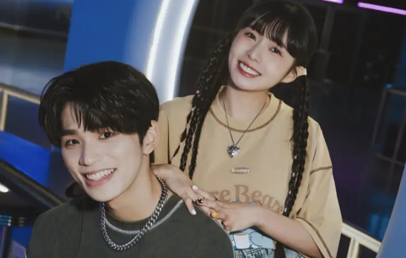 ▲已婚女星簡廷芮（右）也捲入不倫戀風波，被網友瘋猜曖昧王品澔（左）。對此，簡廷芮今日發出聲明否認，強調自己沒有與任何⼈有不當關係。（圖／簡廷芮IG＠dewichien）