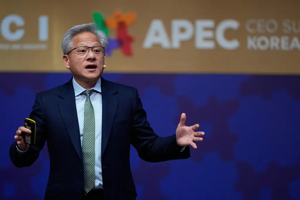 黃仁勳吶喊「Faker」是誰？29歲電競大神：年收破億、每月只花5千