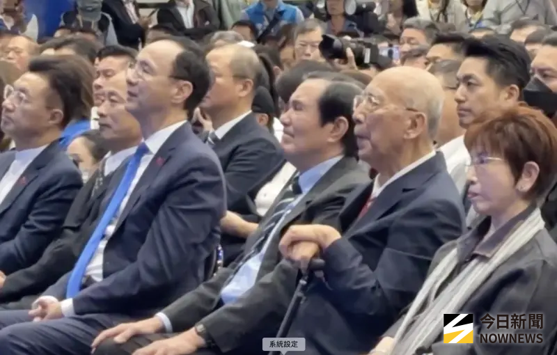    ▲前總統馬英九在鄭麗文致詞時落淚。（圖／記者林怡昕攝，2025.11.01）  