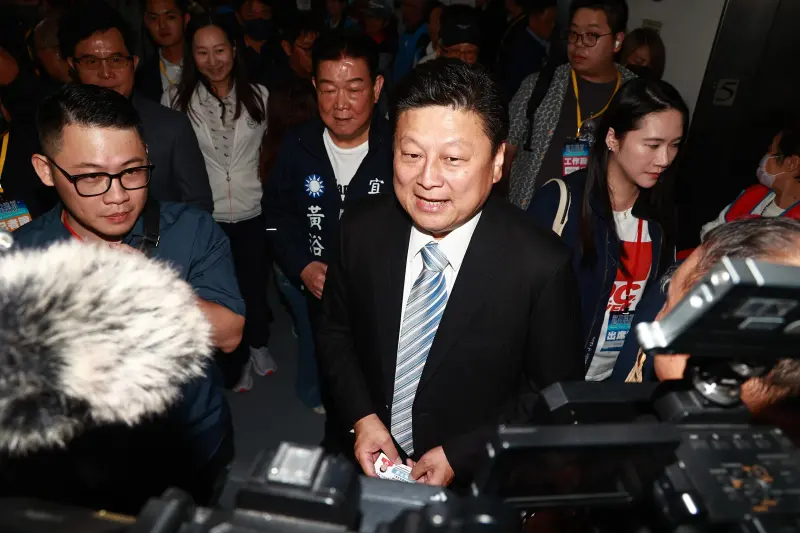 ▲美方欠台灣的軍購已超過6千億元，國民黨立院黨團總召傅崐萁痛批：台灣的凱子軍購到底還要花人民多少血汗錢？（圖／葉政勳攝，2025.11.01）