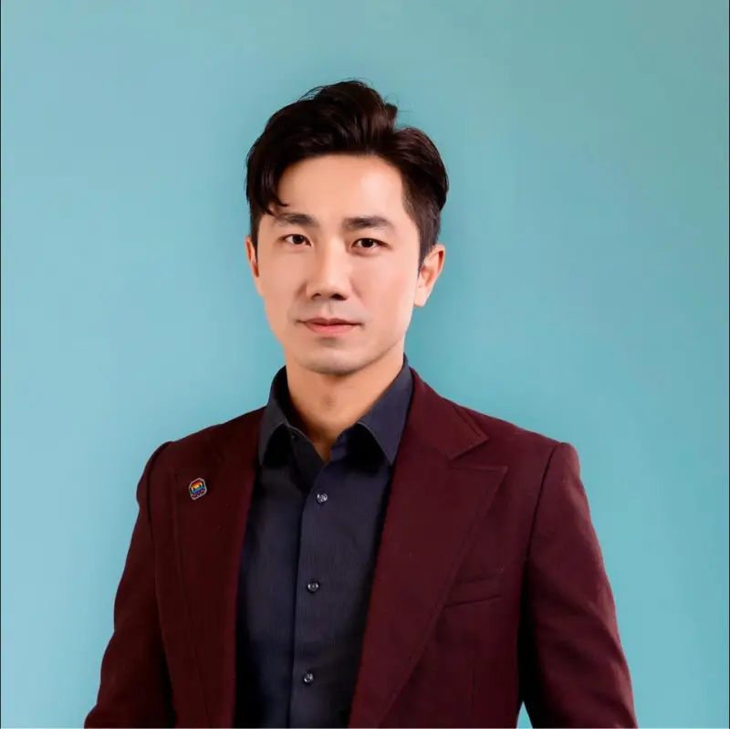 ▲曾因「代孕」陷爭議！德國之聲主持人鄒宗翰遭轟：剝削女性。（圖／鄒宗翰臉書）