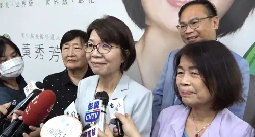 影／黃秀芳設辦公室拚黨內提名　遭疑內定偷跑！王義川站後面偷笑

