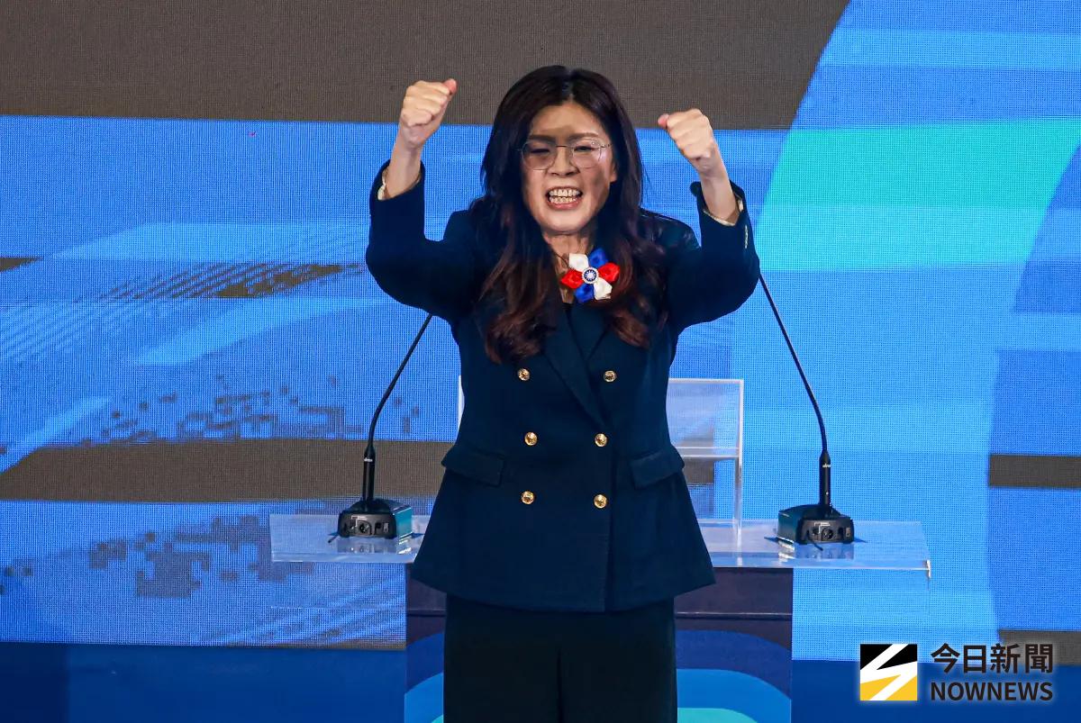 鄭黃會今登場！凌濤嘆2024年最大的痛：坐海景第一排目睹藍白破局