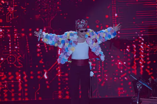 台灣粉絲太熱情！GD大巨蛋唱《CRAYON》被逗笑：男孩你冷靜點...
